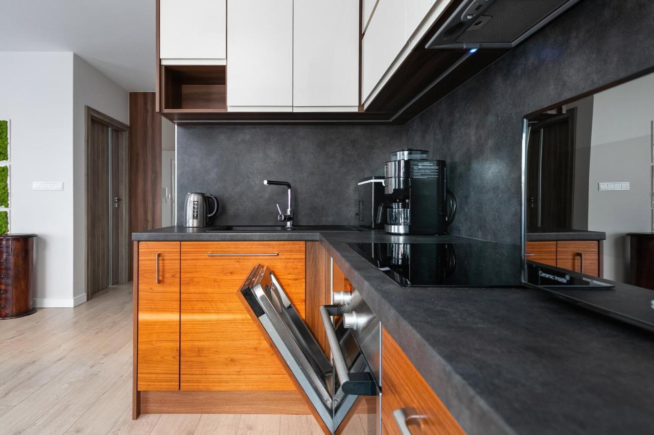 Apartment 9 *