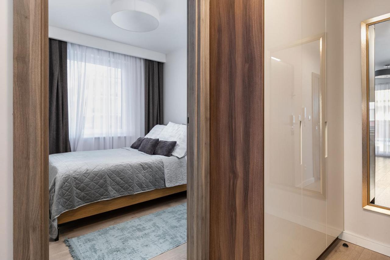 9 Apartment *